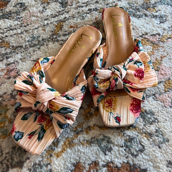 Lortho Pink Floral Pleated Bow Slide Sandals - Picture 2 of 4